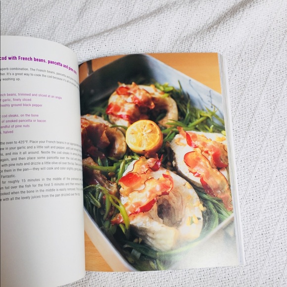 Free w/ Bundles 👨🏻‍🍳Jamie Oliver Cookbook - Picture 3 of 5